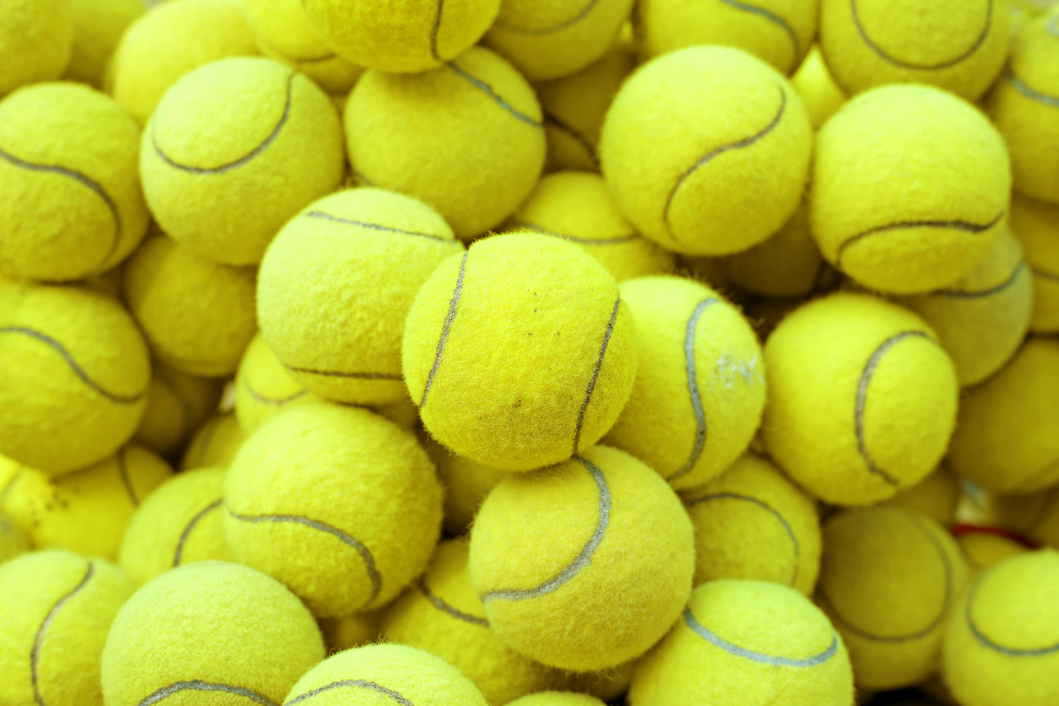 https://www.recyclage-recuperation.fr/app/uploads/sites/2/2020/07/balles_tennis.jpeg